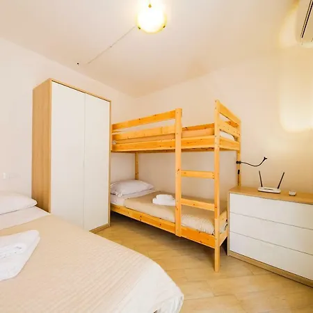 Laura Apartman Cefalù
